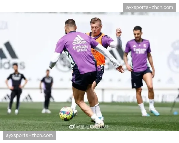 战术分析：阿尔梅里亚的密集防守为何未能阻挡皇马的边路攻势