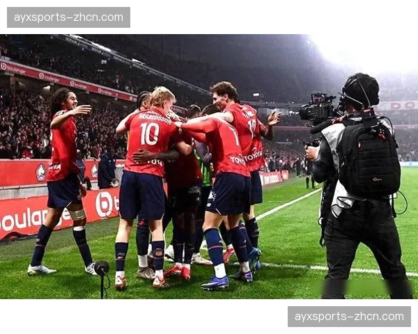 里尔3-0完胜朗斯，争二格局重新洗牌